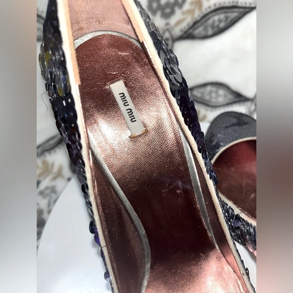 MIU MIU Sequin Embellishments Round ToePumpsHeels Size41 U.S. Size11 - Picture 15 of 16